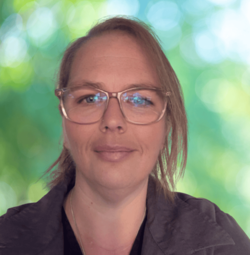 Warrnambool Rachel Service manager